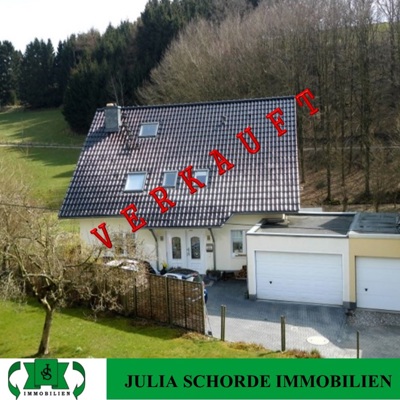 Wohnen und arbeiten unter einem Dach! Modernes Heim mit Einliegerwohnung, Garten und Garage in Wipperfürth!